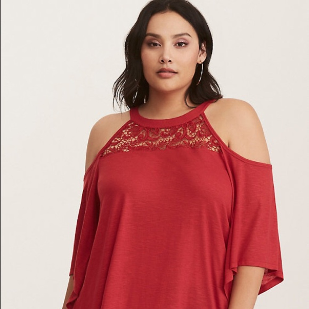 TORRID RED KNIT CROCHET INSET COLD SHOULDER TOP